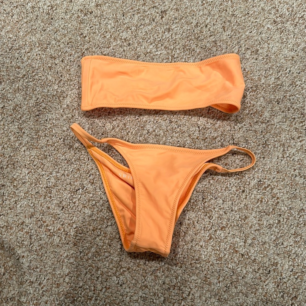 WHITE FOX SWIM